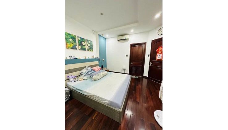 Bán nhà 5 tầng 4mx20m trước mặt Đường Số 8, full thiết kế bên trong